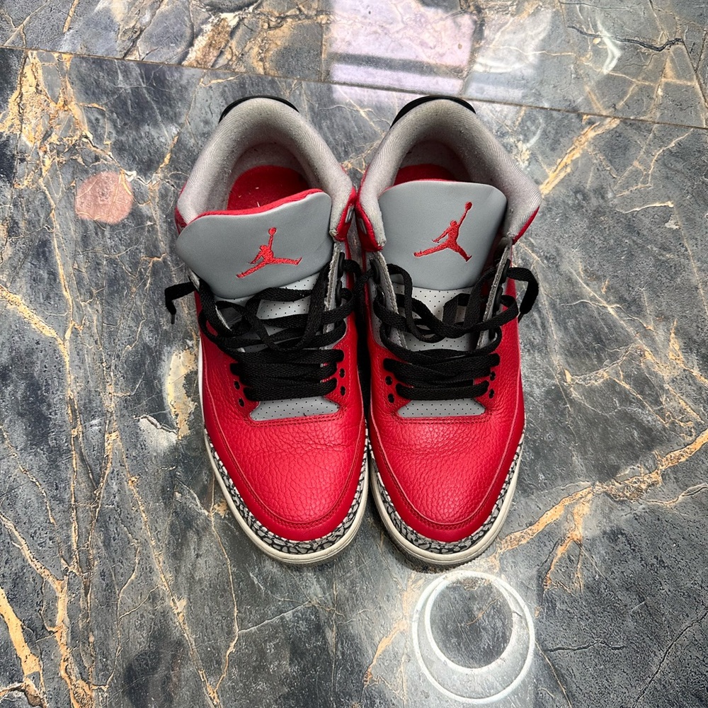 Jordan 3 SE unite